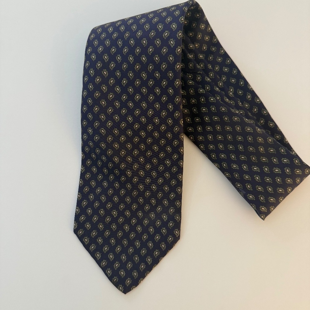 Gorsart Clothes Silk Tie Made in England Navy Paisley Print Hand Tailored